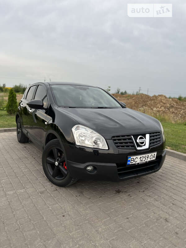 Отзыв об Nissan Qashqai Внедорожник / Кроссовер 2012 года