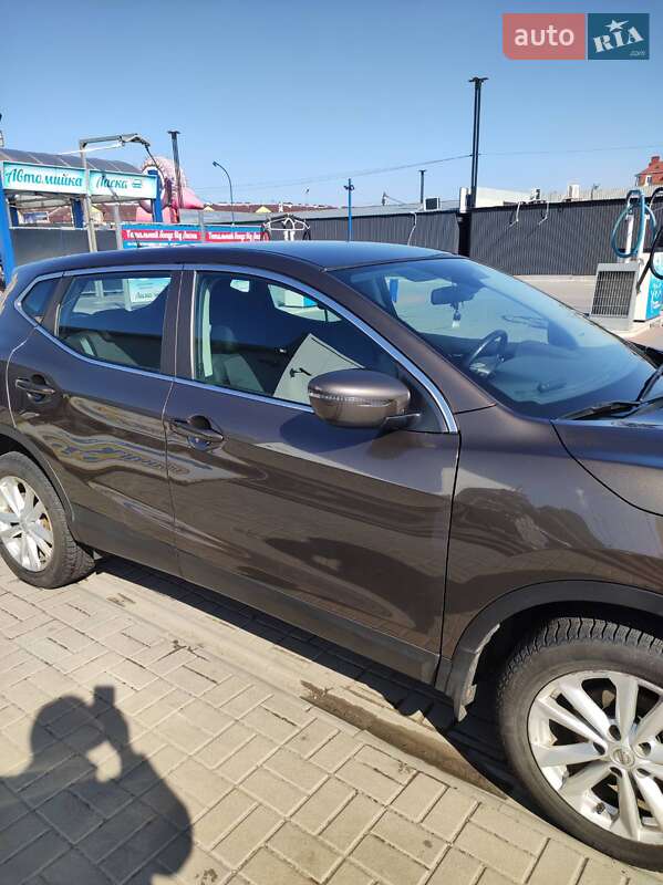 Внедорожник / Кроссовер Nissan Qashqai 2017 в Софиевской Борщаговке