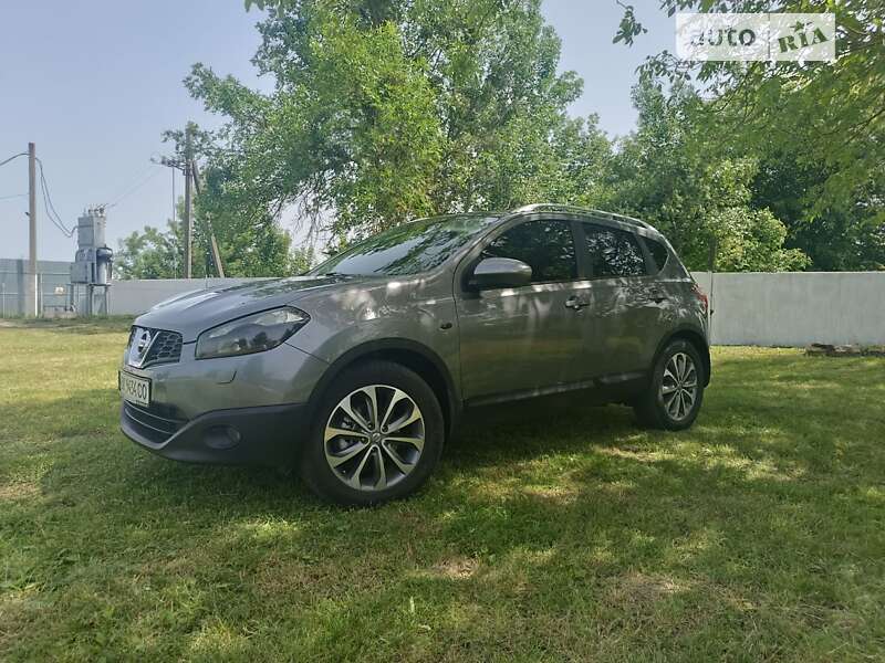 Позашляховик / Кросовер Nissan Qashqai 2011 в Дубні