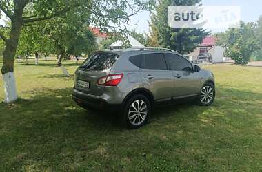 Позашляховик / Кросовер Nissan Qashqai 2011 в Дубні