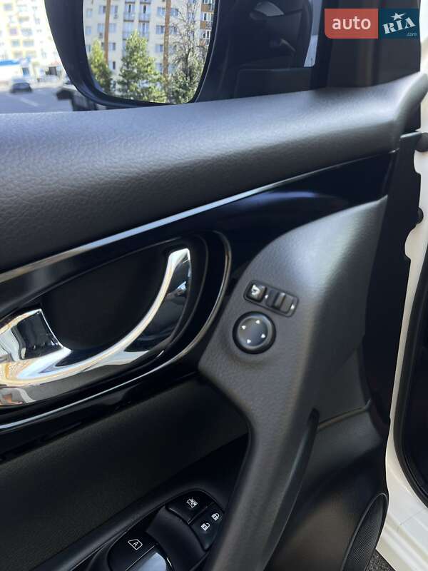 Внедорожник / Кроссовер Nissan Qashqai 2016 в Софиевской Борщаговке