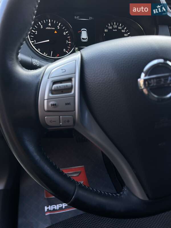 Внедорожник / Кроссовер Nissan Qashqai 2016 в Софиевской Борщаговке