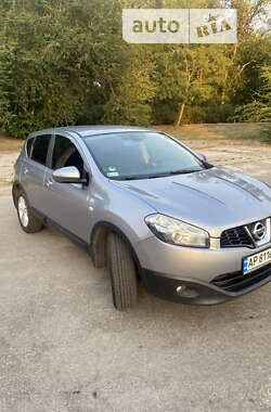 Внедорожник / Кроссовер Nissan Qashqai 2013 в 