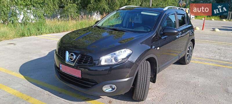 Позашляховик / Кросовер Nissan Qashqai 2011 в Києві