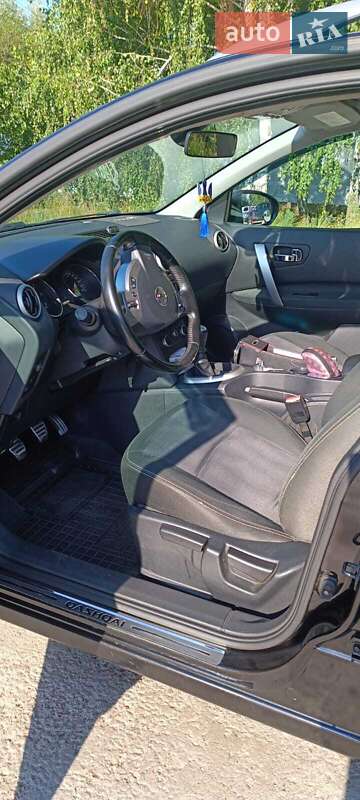 Позашляховик / Кросовер Nissan Qashqai 2011 в Києві