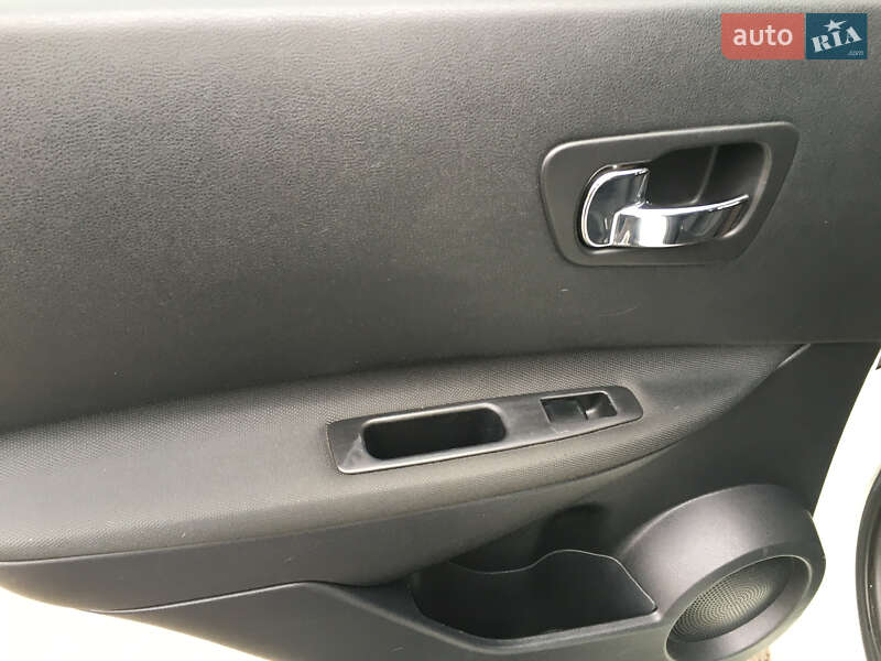 Внедорожник / Кроссовер Nissan Qashqai 2010 в Хусте