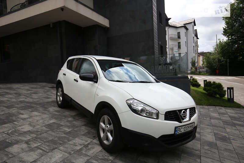 Позашляховик / Кросовер Nissan Qashqai 2010 в Бориславі