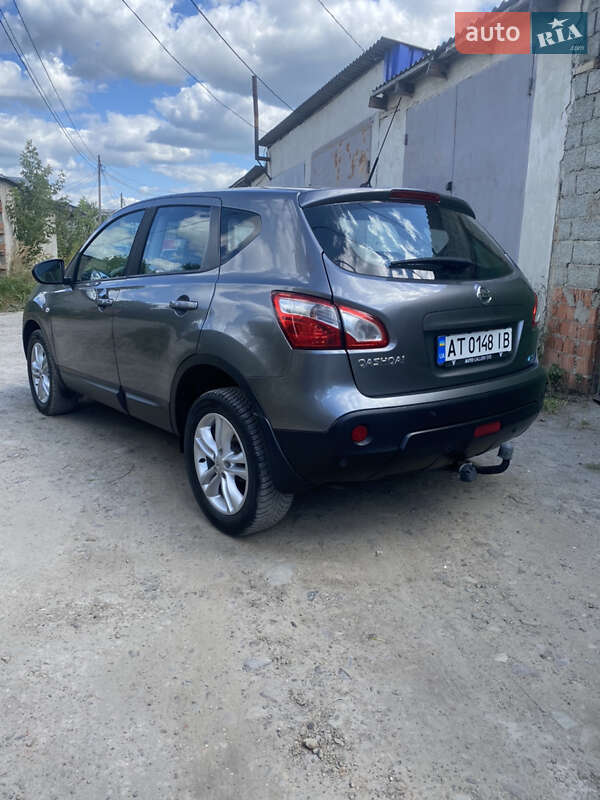 Внедорожник / Кроссовер Nissan Qashqai 2012 в Ивано-Франковске