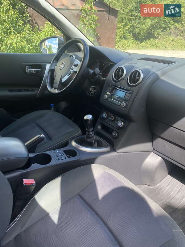 Внедорожник / Кроссовер Nissan Qashqai 2012 в Ивано-Франковске