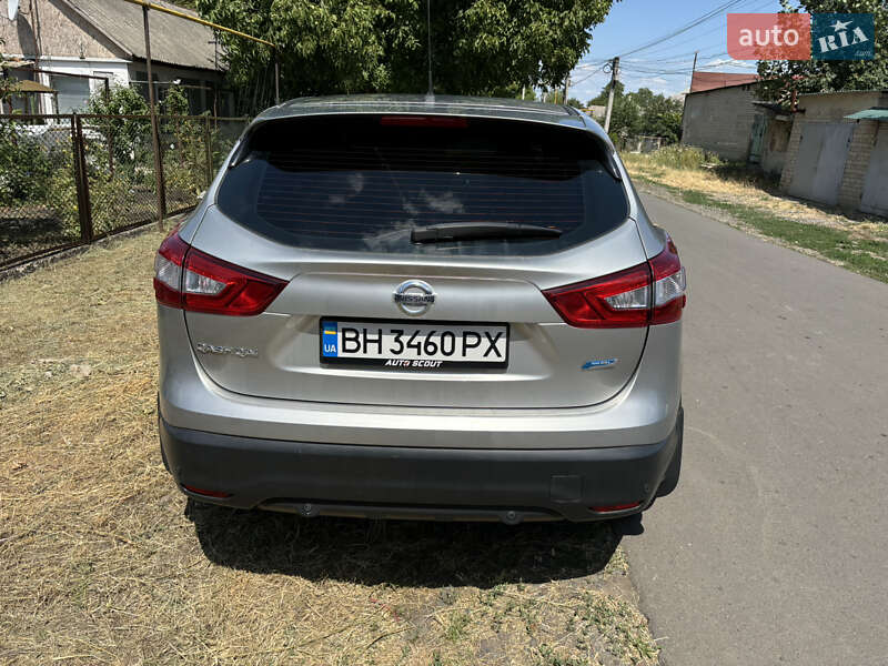 Внедорожник / Кроссовер Nissan Qashqai 2014 в Подольске