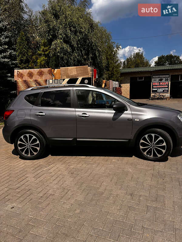 Позашляховик / Кросовер Nissan Qashqai 2009 в Кам'янець-Подільському