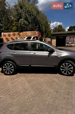 Внедорожник / Кроссовер Nissan Qashqai 2009 в 