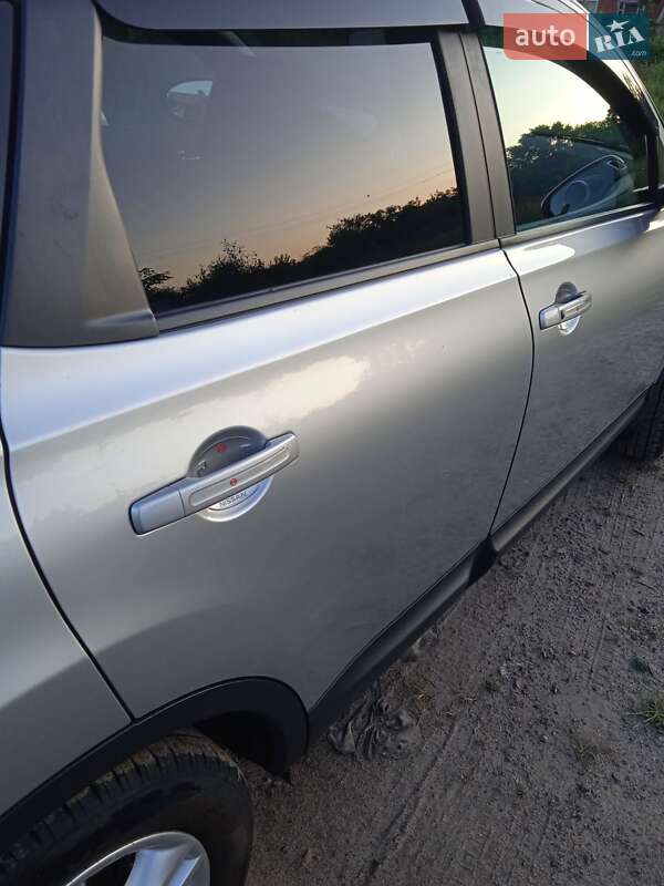 Внедорожник / Кроссовер Nissan Qashqai 2011 в Нежине