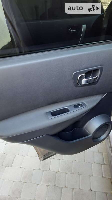Внедорожник / Кроссовер Nissan Qashqai 2012 в Каменец-Подольском