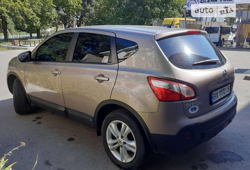 Внедорожник / Кроссовер Nissan Qashqai 2012 в Каменец-Подольском