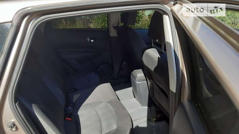 Внедорожник / Кроссовер Nissan Qashqai 2012 в Каменец-Подольском