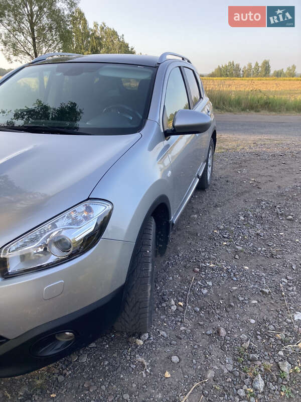 Внедорожник / Кроссовер Nissan Qashqai 2010 в Ямполе