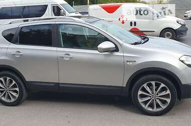 Внедорожник / Кроссовер Nissan Qashqai 2010 в Тернополе