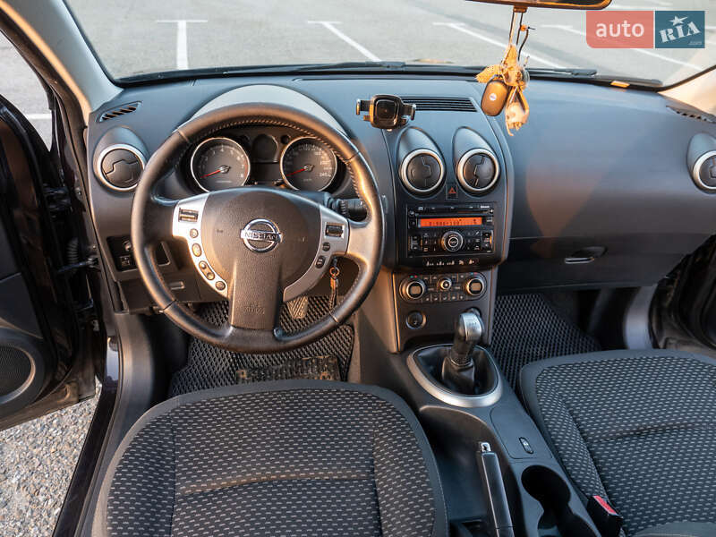 Внедорожник / Кроссовер Nissan Qashqai 2009 в Черновцах