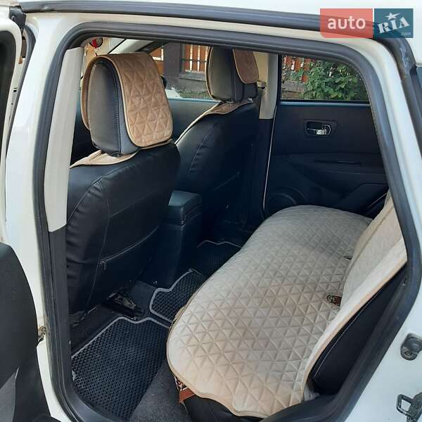 Внедорожник / Кроссовер Nissan Qashqai 2009 в Монастыриске