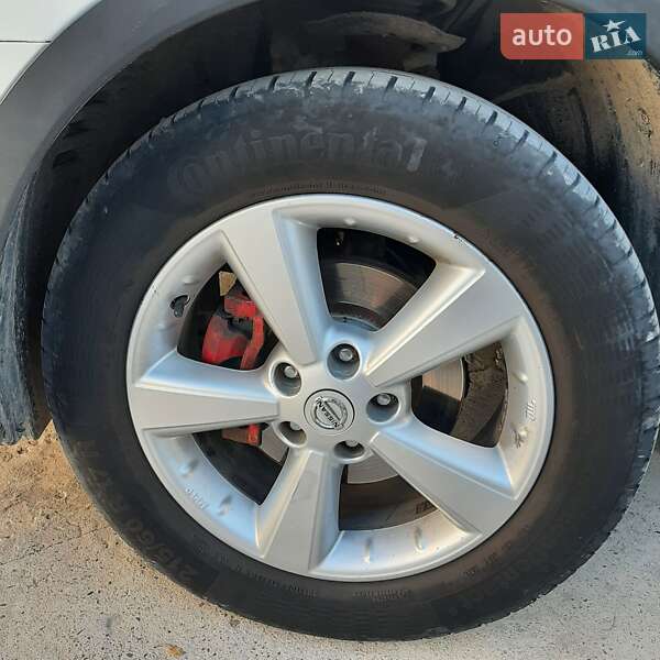 Внедорожник / Кроссовер Nissan Qashqai 2009 в Монастыриске