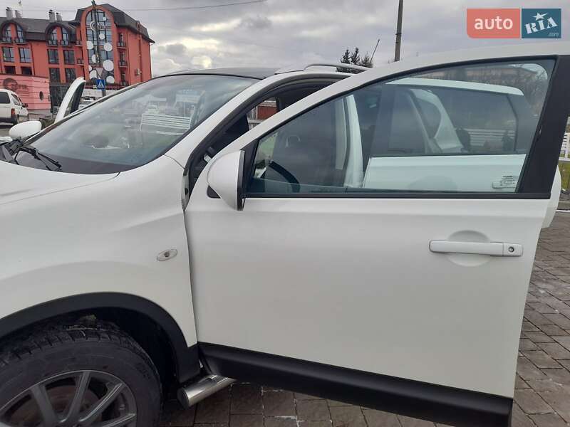 Внедорожник / Кроссовер Nissan Qashqai 2010 в Бориславе