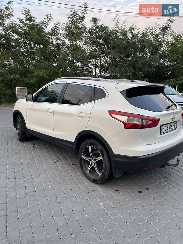 Позашляховик / Кросовер Nissan Qashqai 2014 в Львові