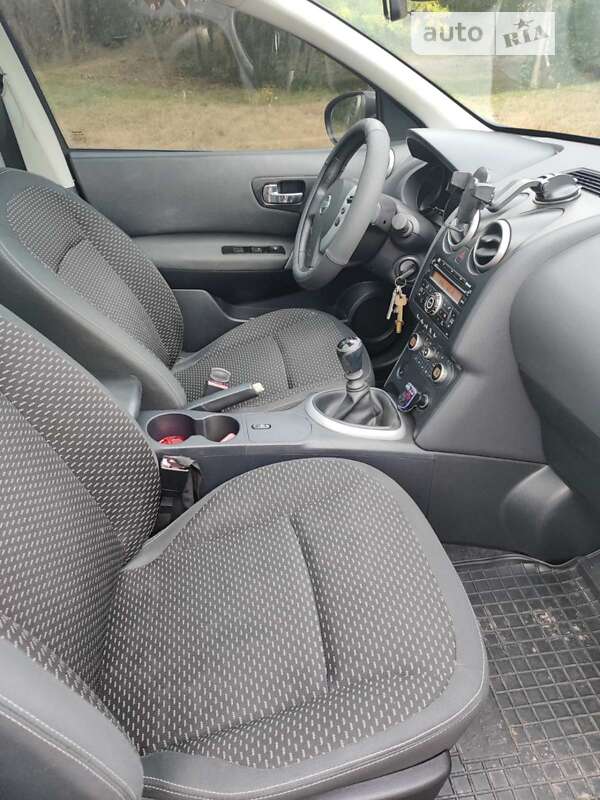 Позашляховик / Кросовер Nissan Qashqai 2008 в Чернігові