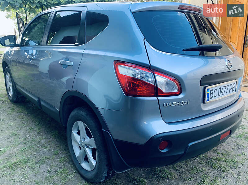 Внедорожник / Кроссовер Nissan Qashqai 2012 в Рудки