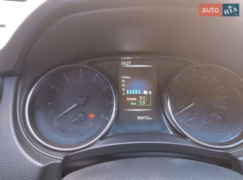 Позашляховик / Кросовер Nissan Qashqai 2015 в Харкові