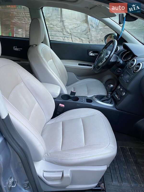 Внедорожник / Кроссовер Nissan Qashqai 2010 в Ровно