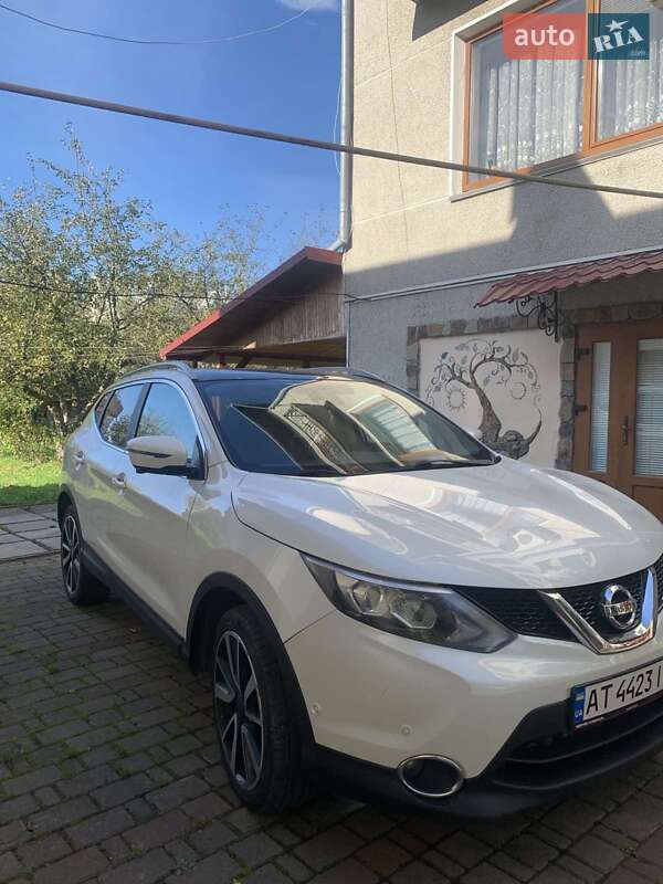 Внедорожник / Кроссовер Nissan Qashqai 2015 в Ивано-Франковске