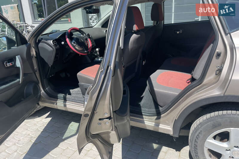 Внедорожник / Кроссовер Nissan Qashqai 2008 в Хмельницком