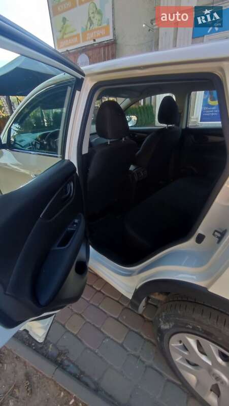 Внедорожник / Кроссовер Nissan Qashqai 2016 в Городке