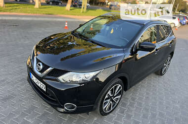 Внедорожник / Кроссовер Nissan Qashqai 2015 в Луцке