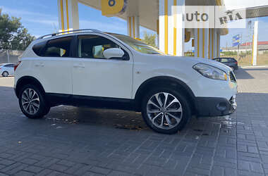 Позашляховик / Кросовер Nissan Qashqai 2011 в Києві