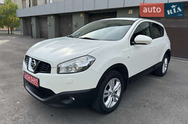 Позашляховик / Кросовер Nissan Qashqai 2012 в Рівному