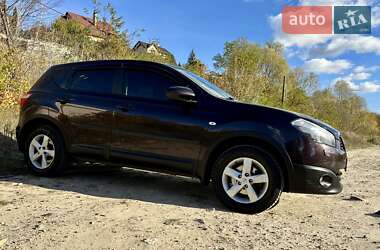 Позашляховик / Кросовер Nissan Qashqai 2011 в Києві