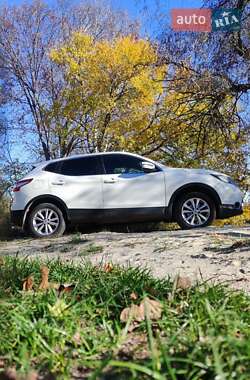 Внедорожник / Кроссовер Nissan Qashqai 2017 в 