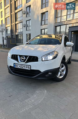 Позашляховик / Кросовер Nissan Qashqai 2011 в Новояворівську