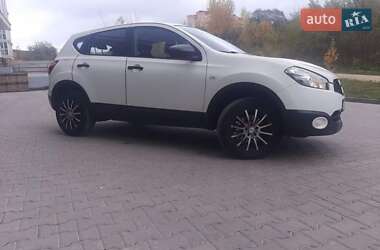 Позашляховик / Кросовер Nissan Qashqai 2010 в Тернополі