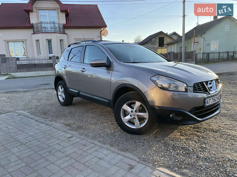 Внедорожник / Кроссовер Nissan Qashqai 2010 в Болехове
