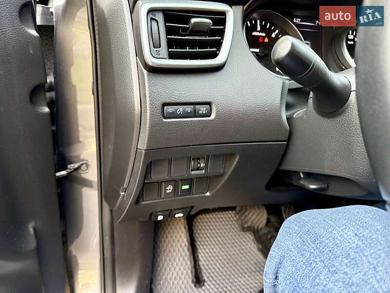 Внедорожник / Кроссовер Nissan Qashqai 2018 в Киеве