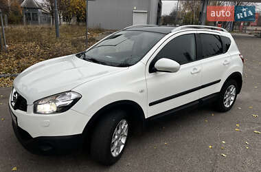 Позашляховик / Кросовер Nissan Qashqai 2011 в Чернігові