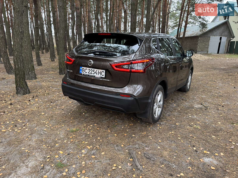 Внедорожник / Кроссовер Nissan Qashqai 2017 в Сосновке