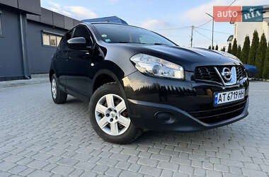 Позашляховик / Кросовер Nissan Qashqai 2012 в Косові