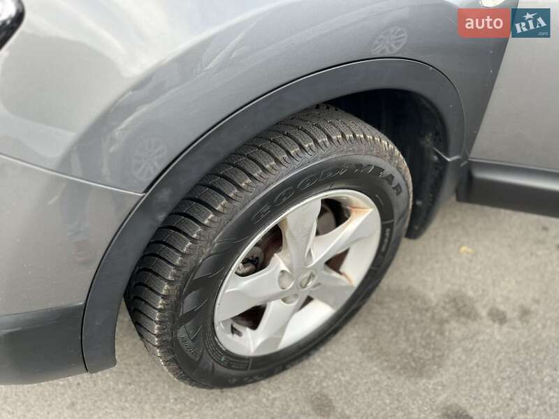Внедорожник / Кроссовер Nissan Qashqai 2013 в Ирпене