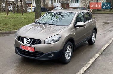 Внедорожник / Кроссовер Nissan Qashqai 2012 в Луцке