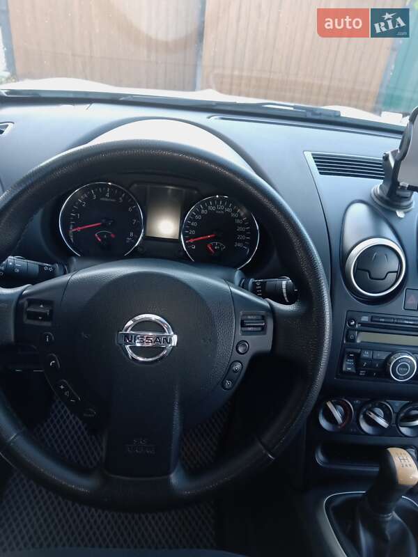 Внедорожник / Кроссовер Nissan Qashqai 2011 в Верхнеднепровске