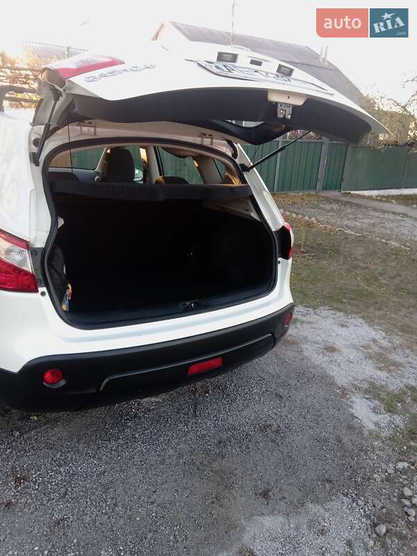 Внедорожник / Кроссовер Nissan Qashqai 2011 в Верхнеднепровске